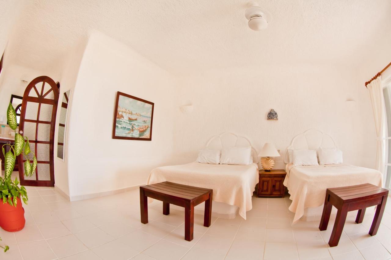Villas Flamingo Akumal Room photo
